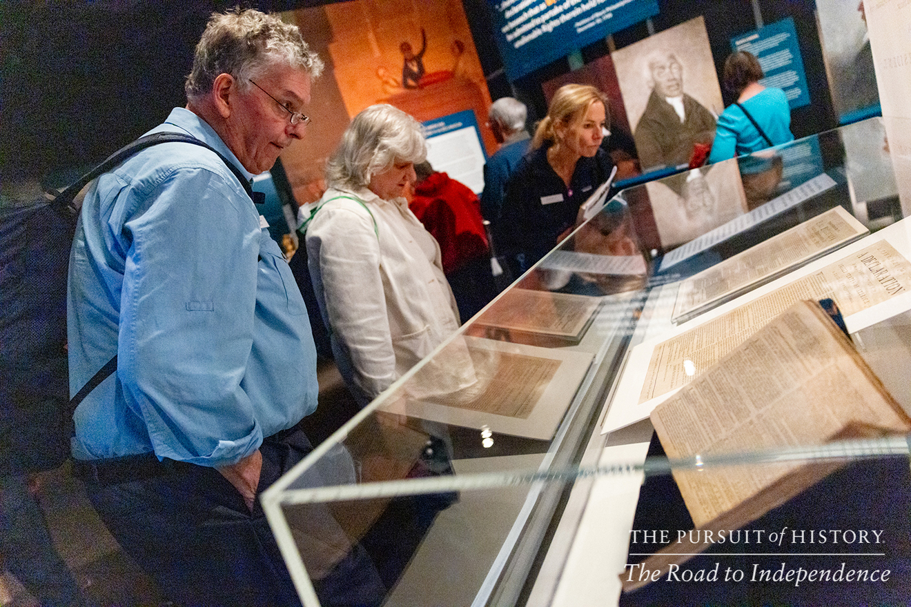 Emily Sneff, PhD, leading a tour of the Museum of the American Revolution; The Pursuit of History—The Road to Independence, Spring 2026 (photo by Joe Tacynec)-647