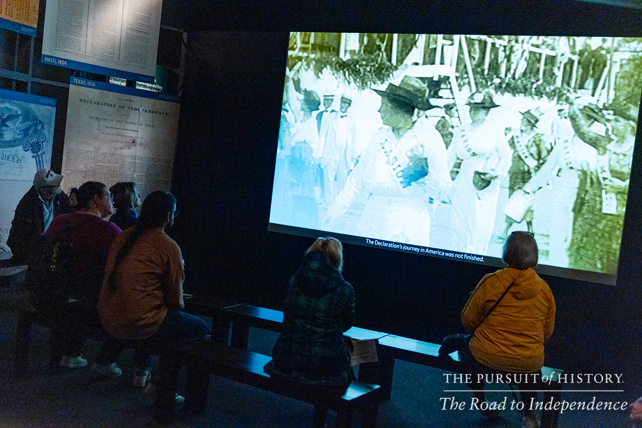 Emily Sneff, PhD, leading a tour of the Museum of the American Revolution; The Pursuit of History—The Road to Independence, Spring 2026 (photo by Joe Tacynec)-649