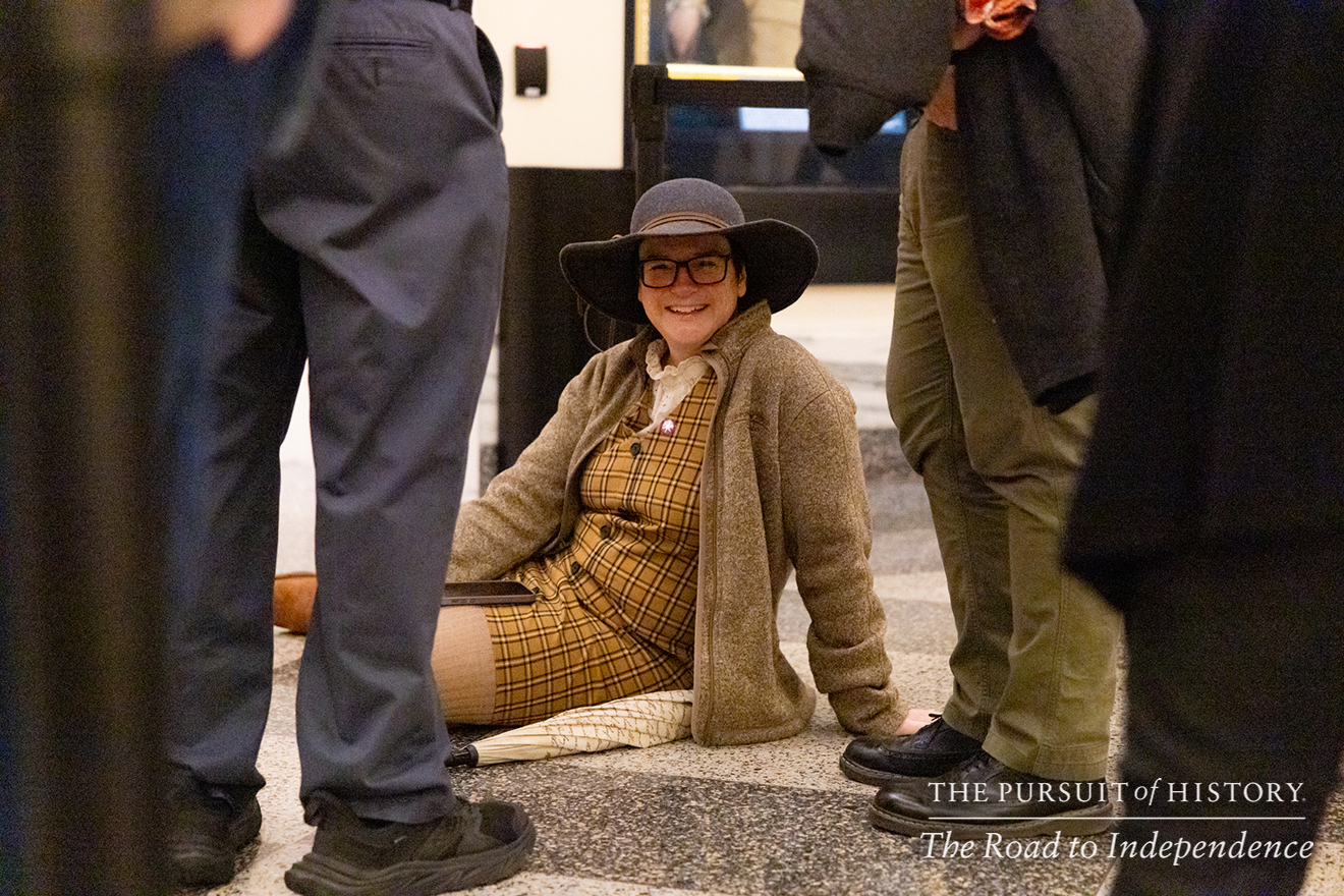 Emily Sneff, PhD, leading a tour of the Museum of the American Revolution; The Pursuit of History—The Road to Independence, Spring 2026 (photo by Joe Tacynec)-673